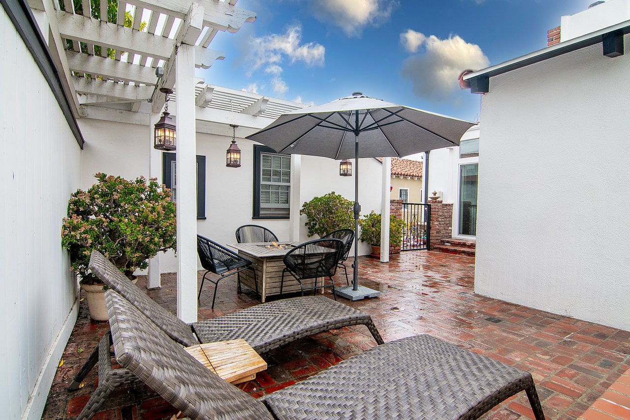 Sanctuary Paradise, N Citrus Ave, 90036