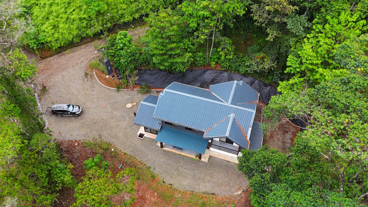 4 Bedroom luxury ocean view home in a Gated Cummunity