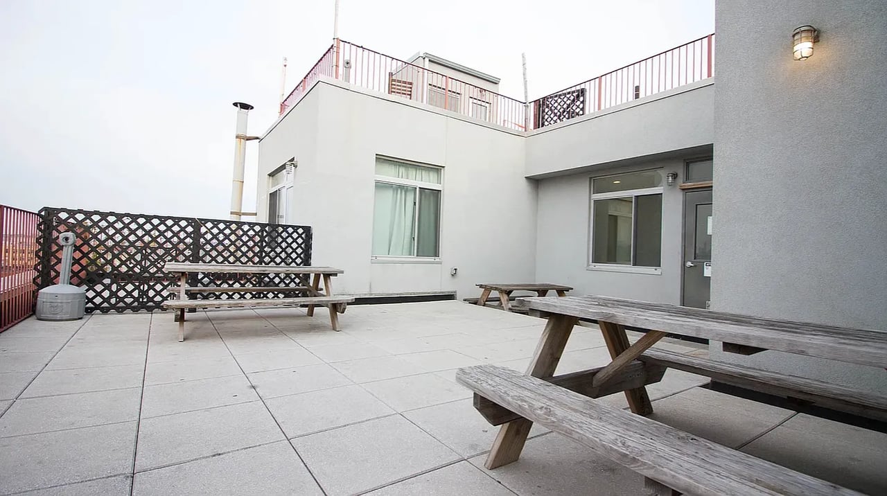 184 Noll Street 2E
