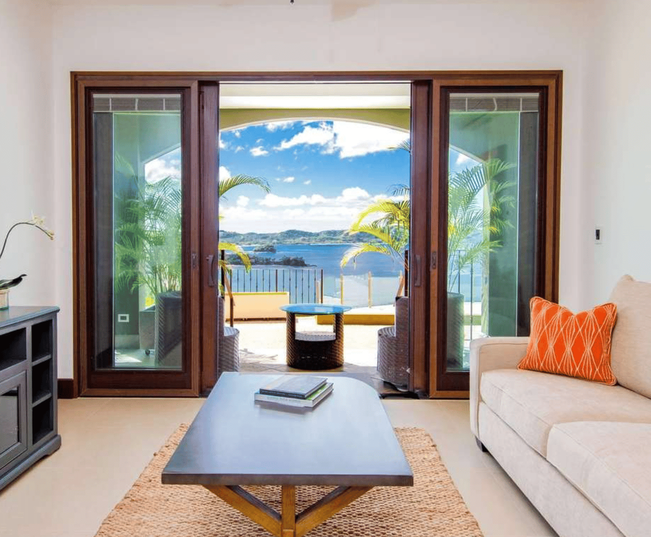 360 Splendor del Pacifico #305 | Oceanview Perfection – Just Steps from the Infinity Pool