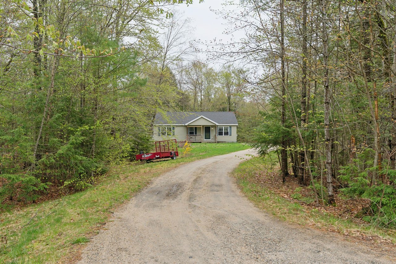641 Chadbourne Road, Standish