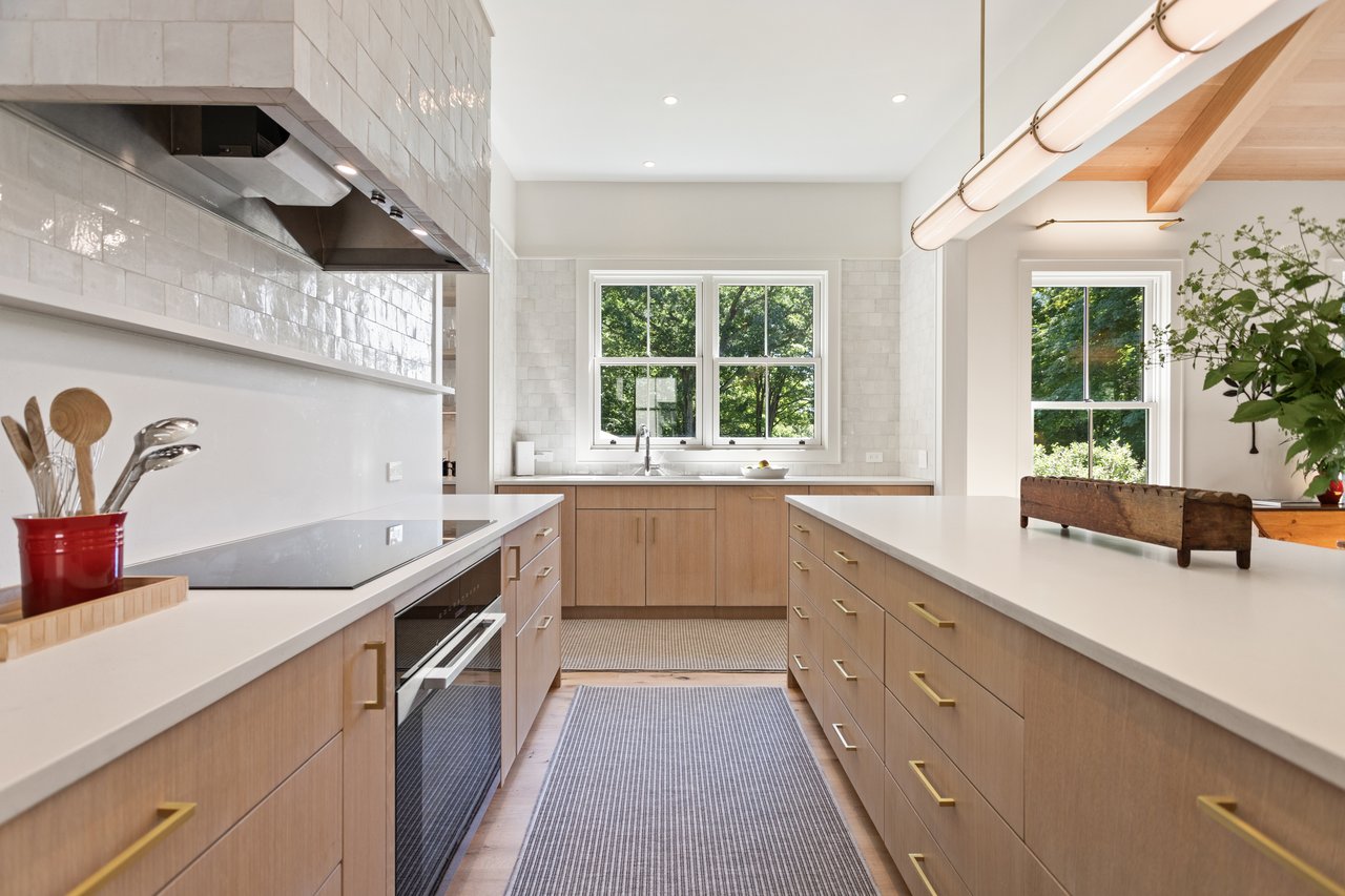 20 Mianus River Road