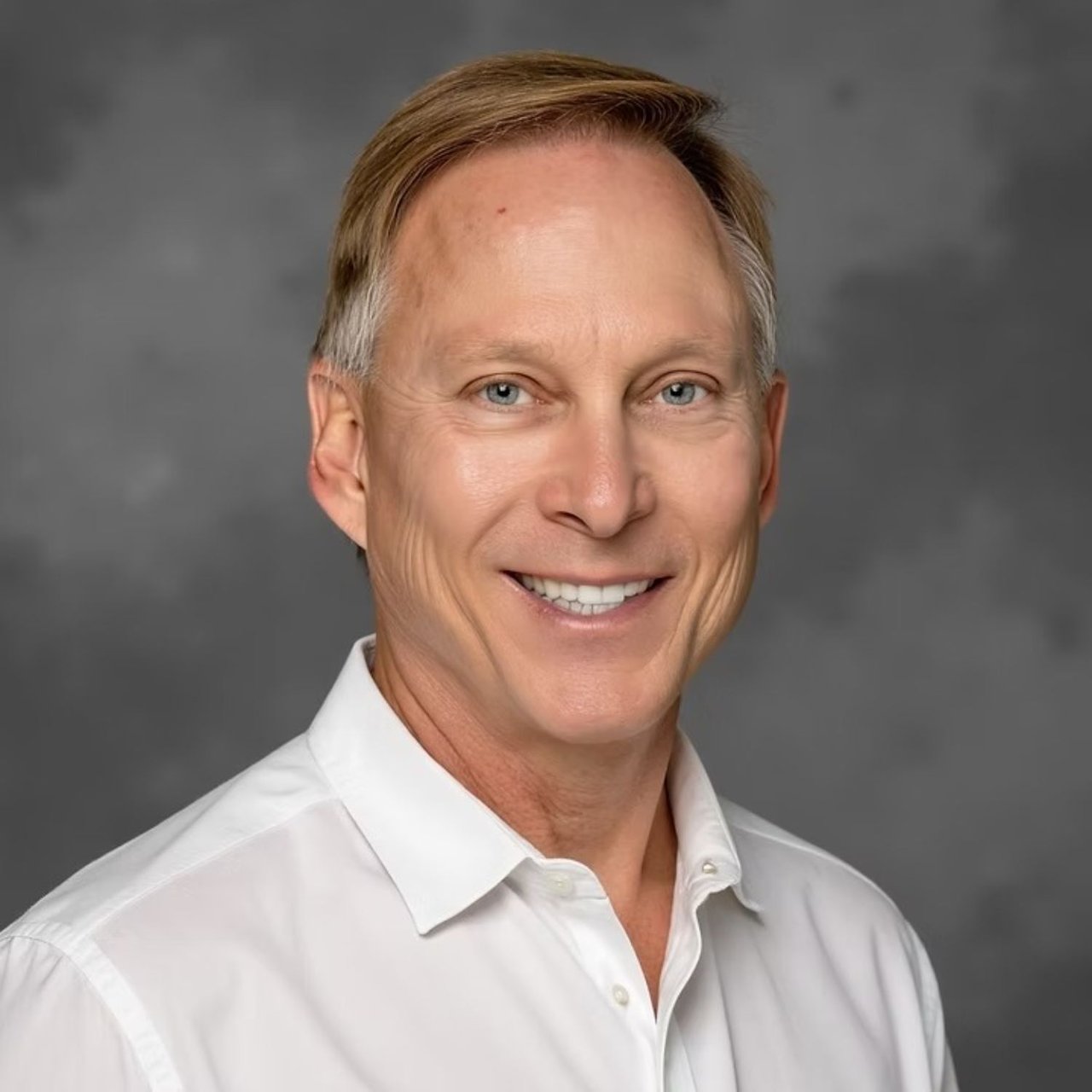Tony Salay Laguna Beach, CA Real Estate Agent Headshot