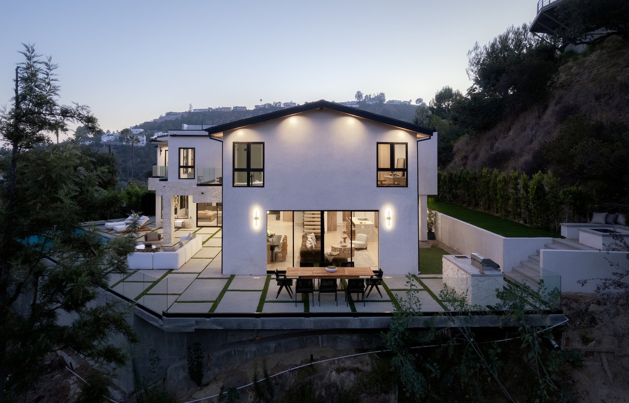 quintessential Hollywood Hills