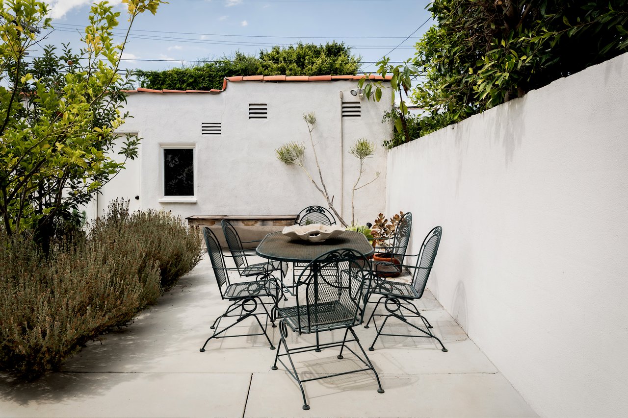 1111 S Crescent Heights Blvd