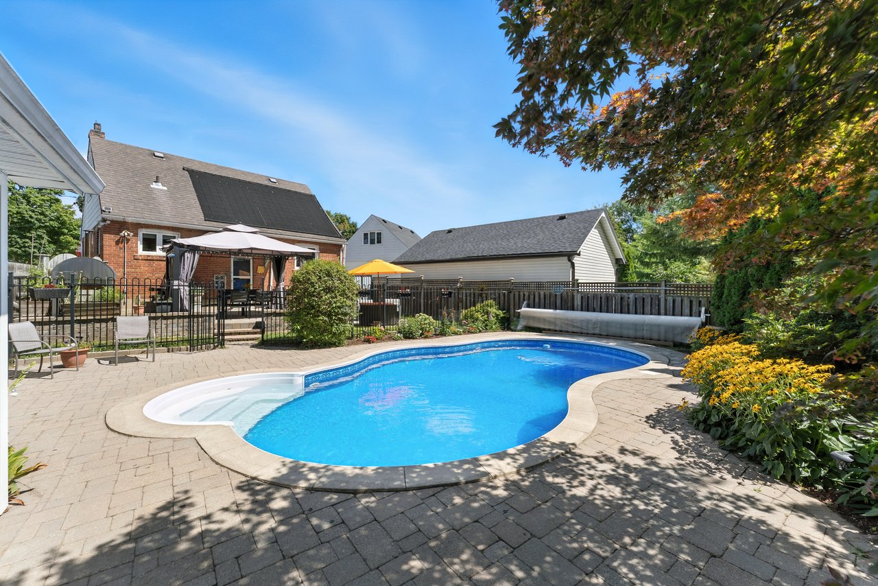 4 Fulham Dr