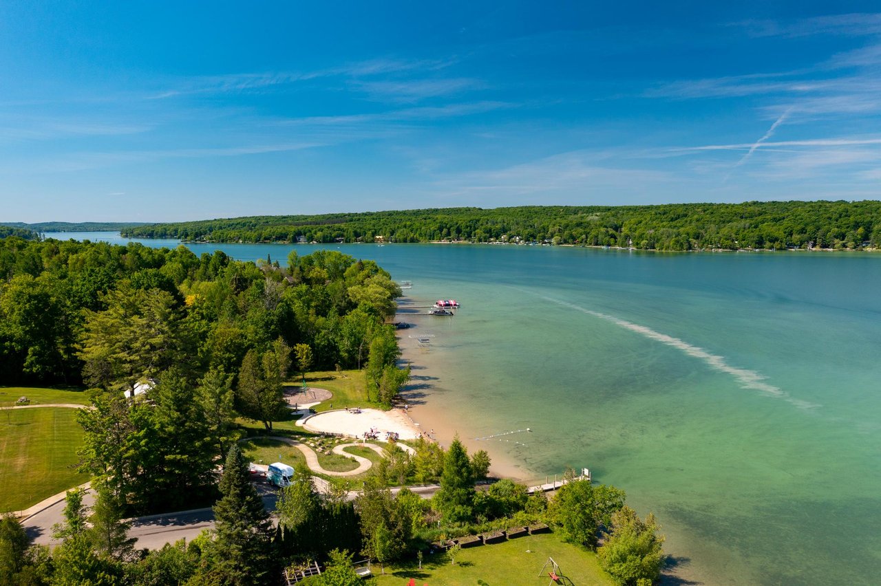 Longman Lane, Walloon Lake