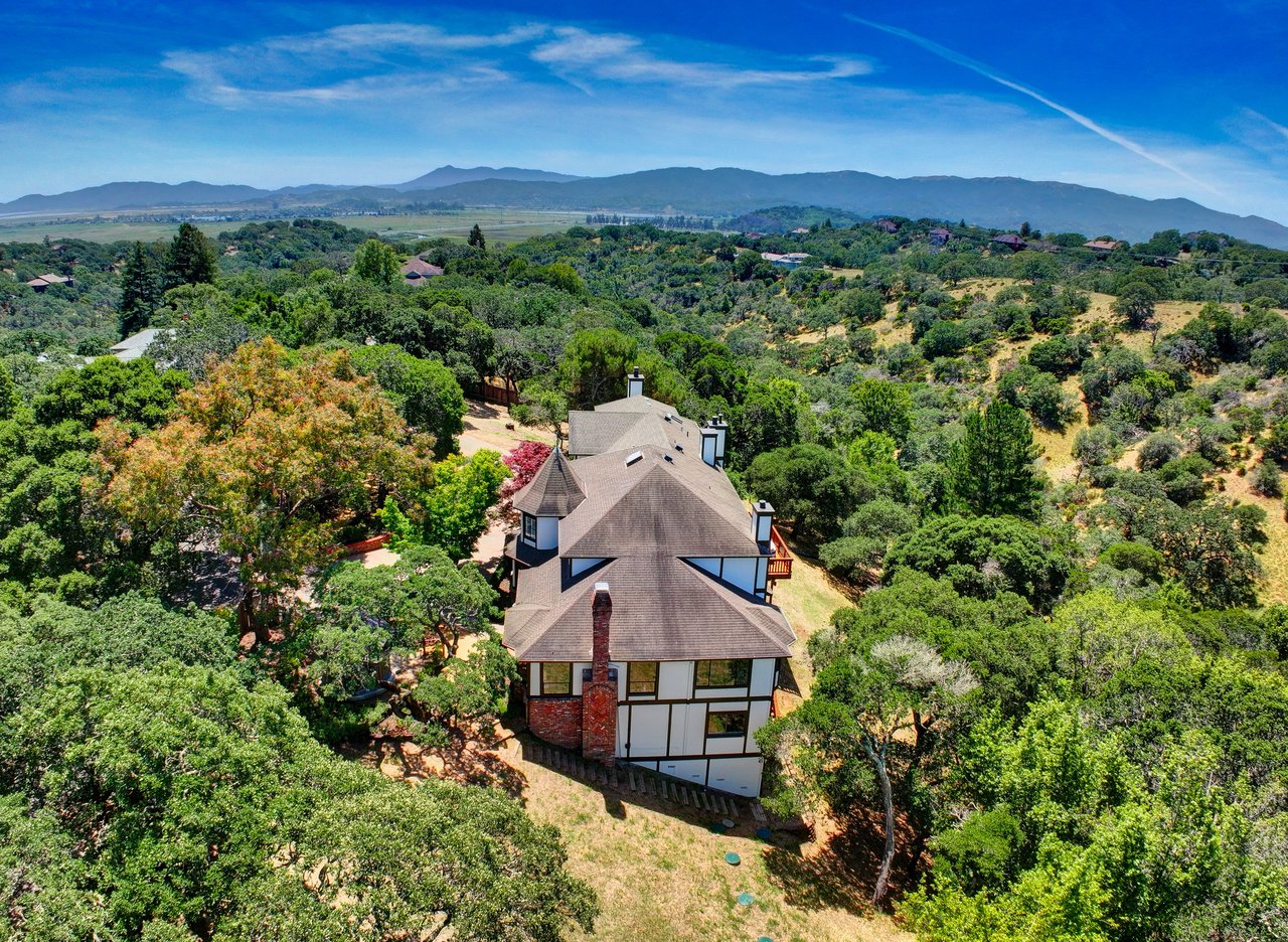 Expansive & Private Novato Estate