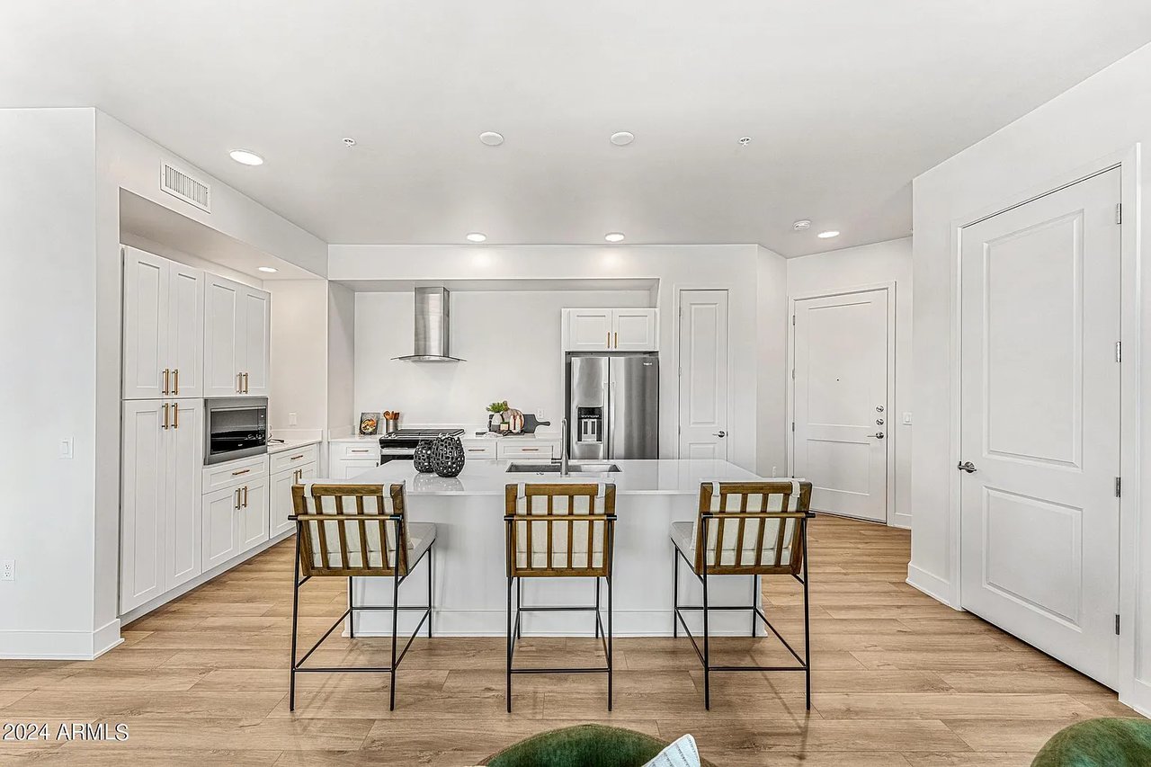 3131 N CENTRAL Avenue, 3015, Phoenix Unit: 3015