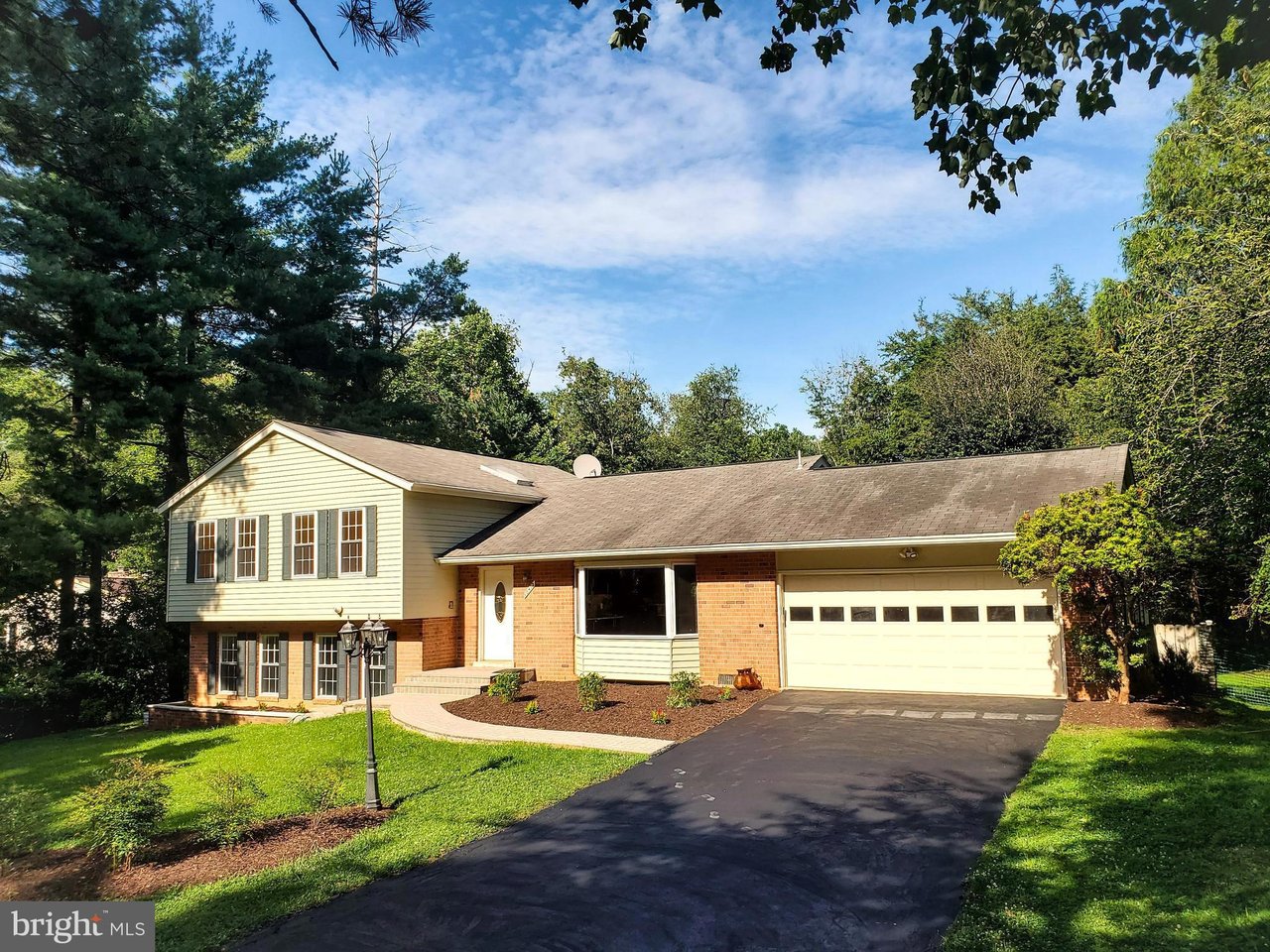 10412 Artemel Ln