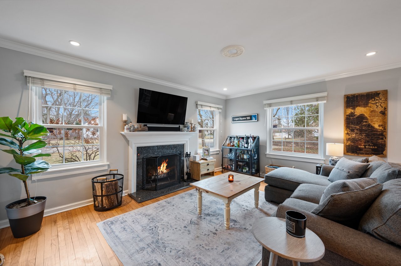 530 Woodland Lane South 