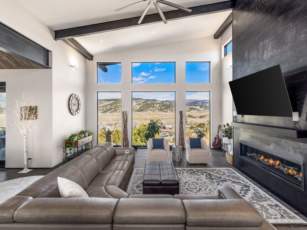 891 E Haystacker Drive