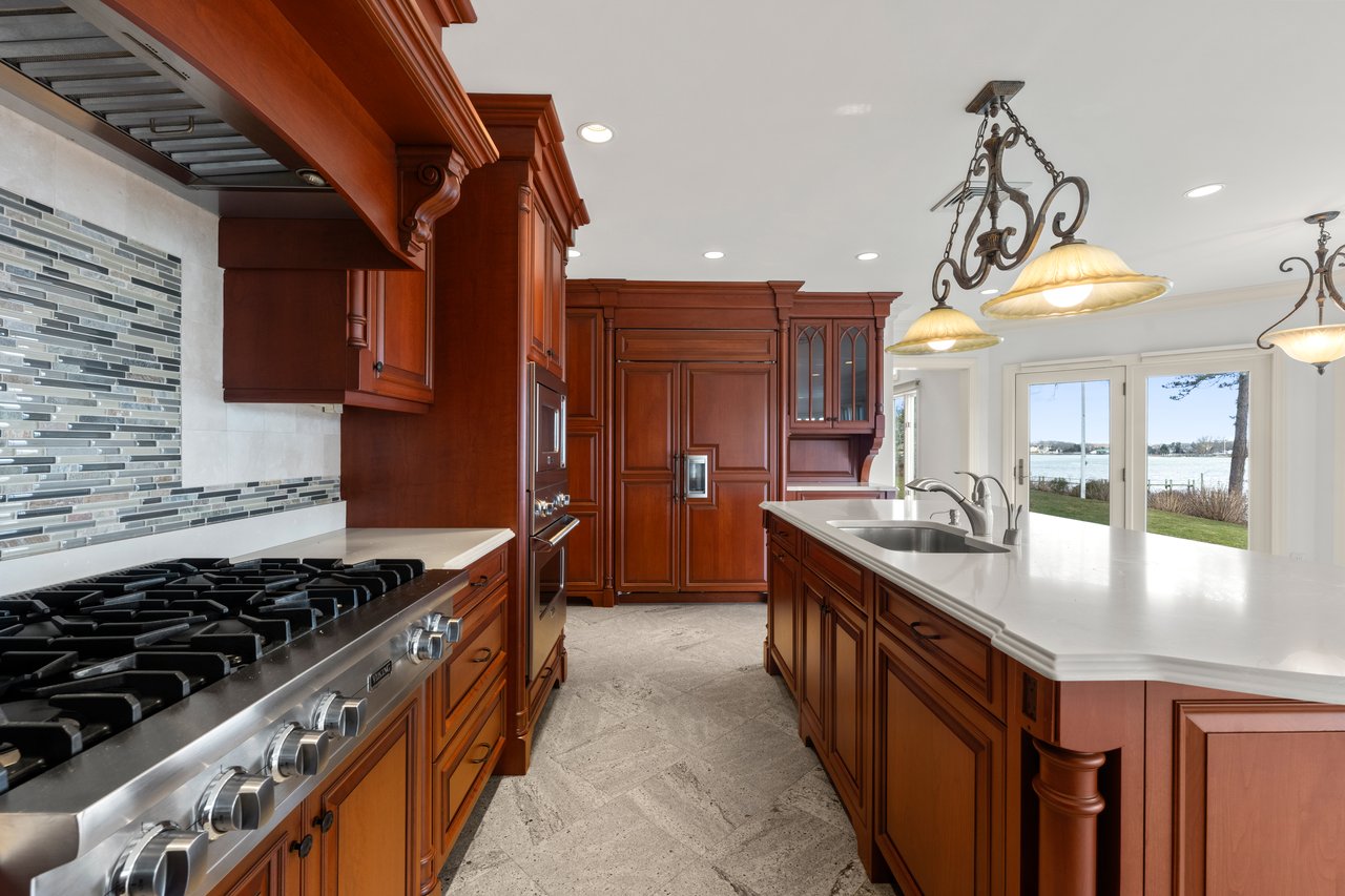 Breathtaking views over West Bay and Eel River