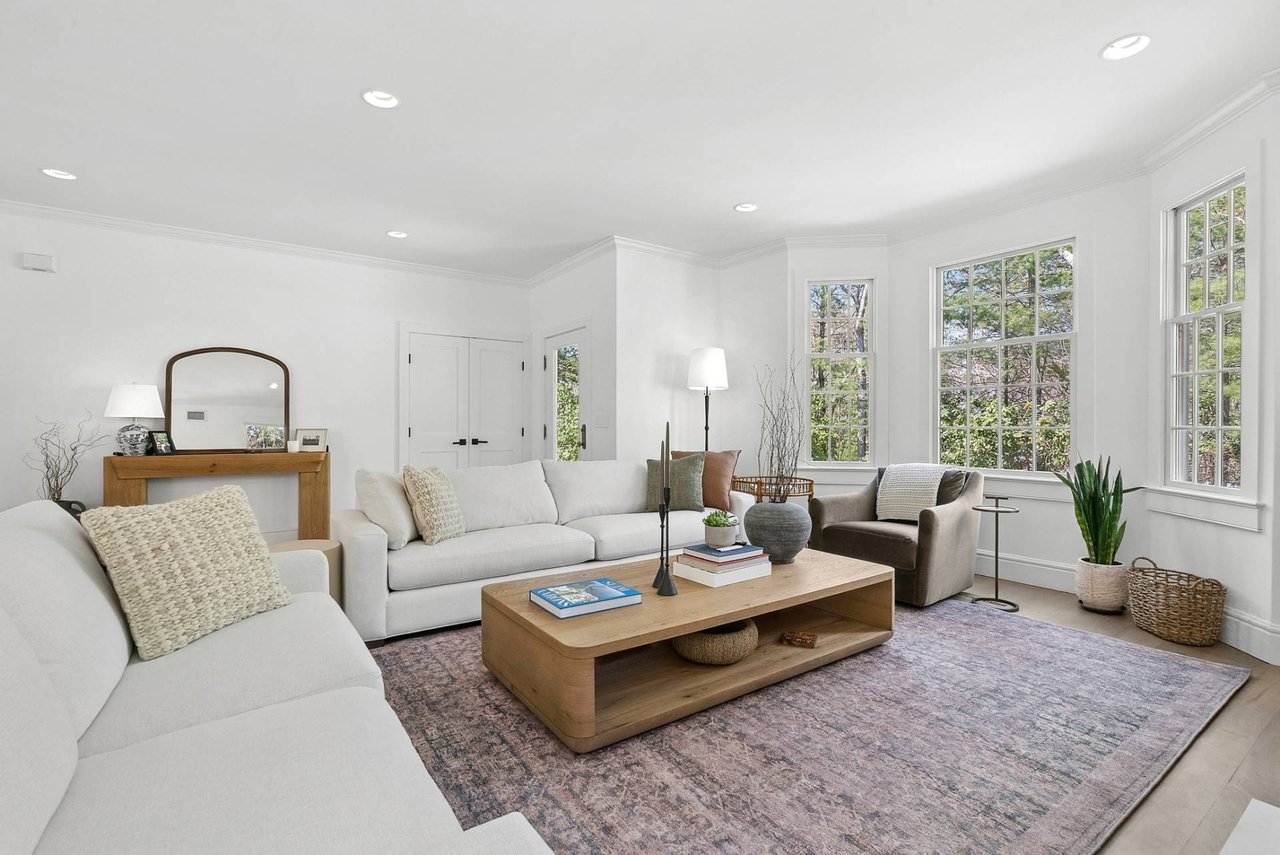 23 Shorewood Drive