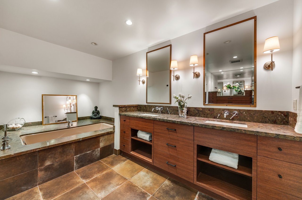 Chic and Stylish on Belvedere Island