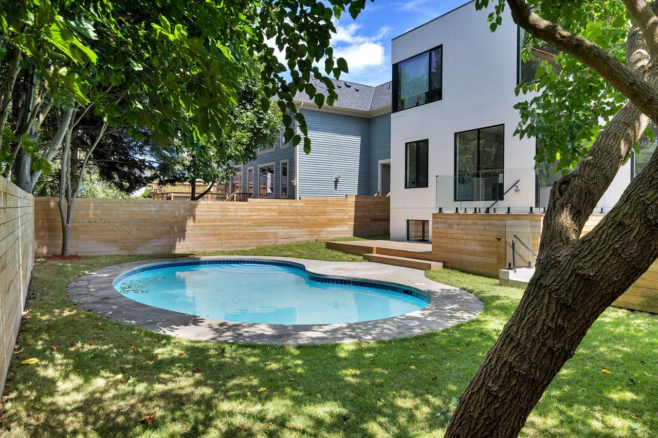 1405 Acton Crescent