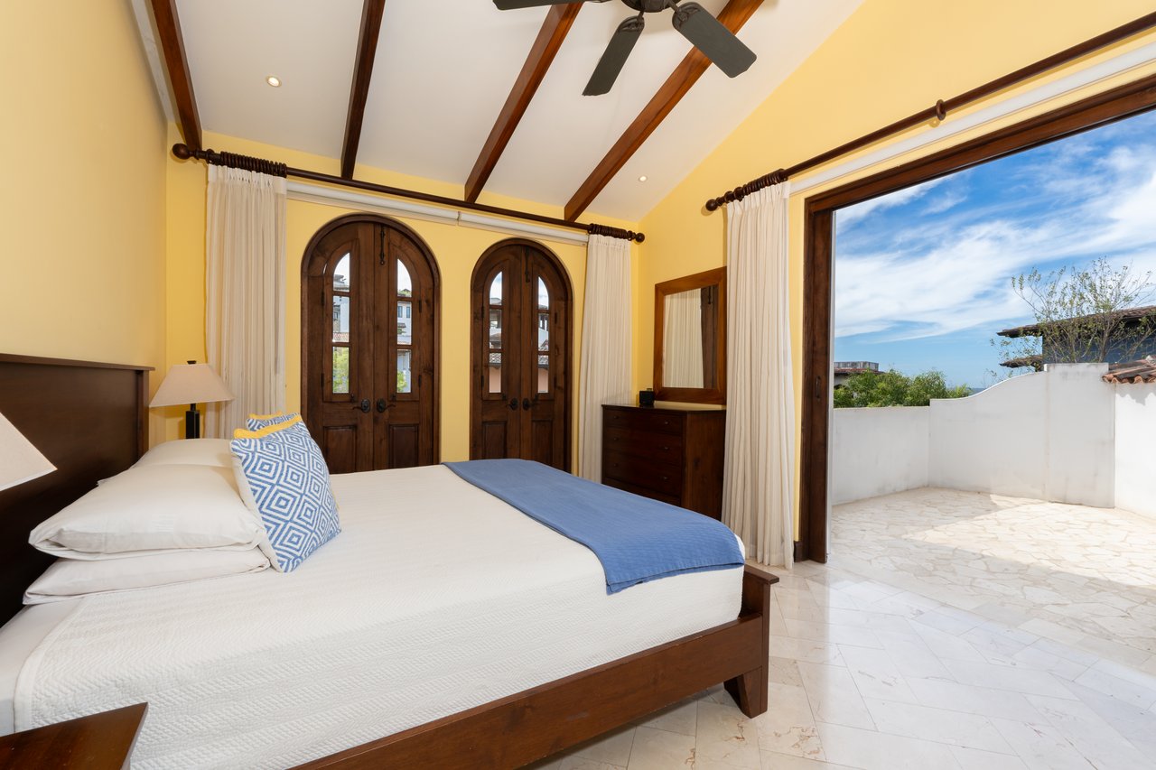 36 Plaza Carlota | Elegant Rooftop Flat with Ocean & Mountain Views in Downtown Las Catalinas