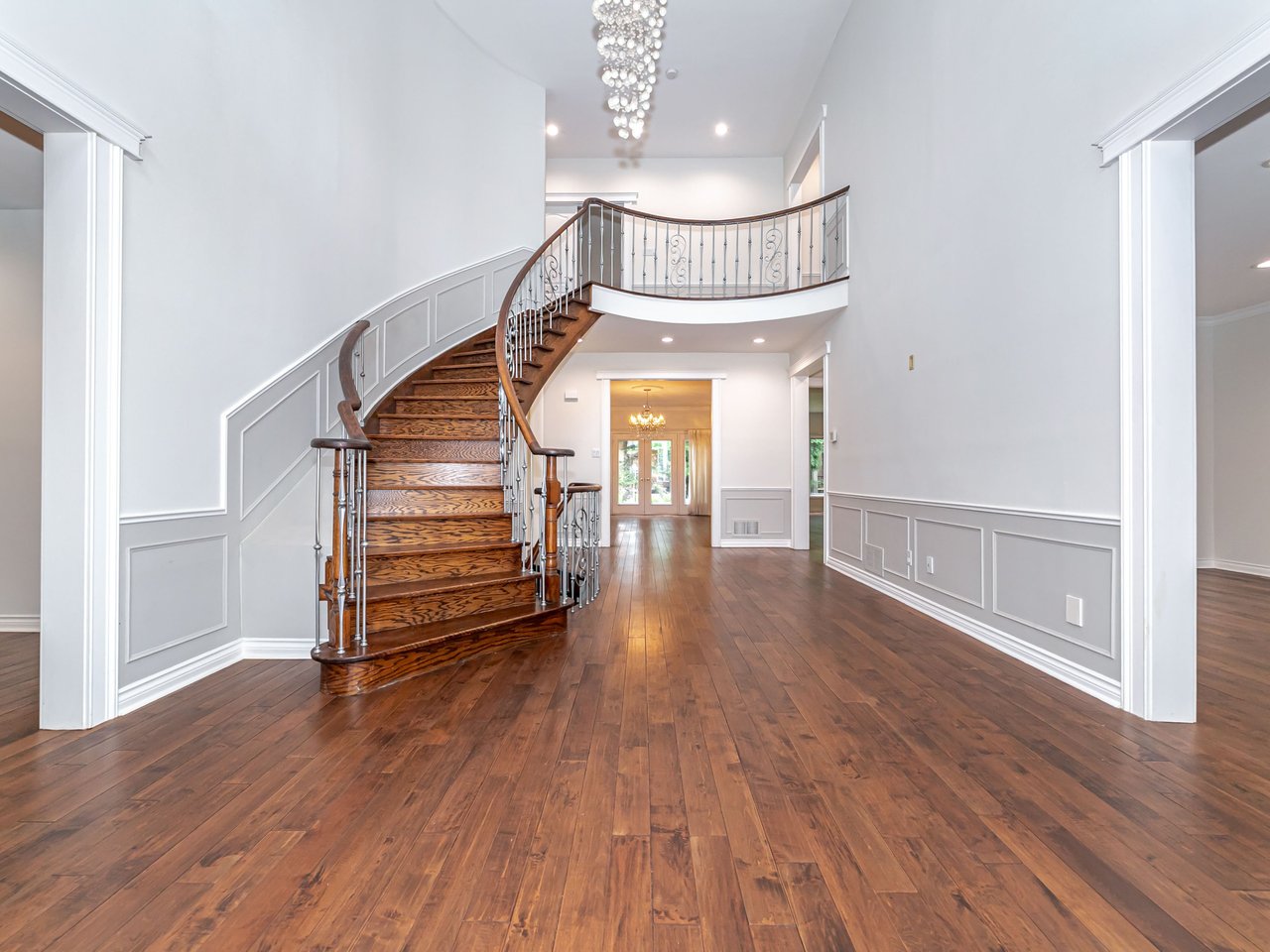 10 Edmund Crescent