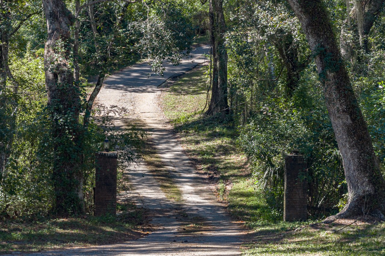 18728 LAKE IOLA RD