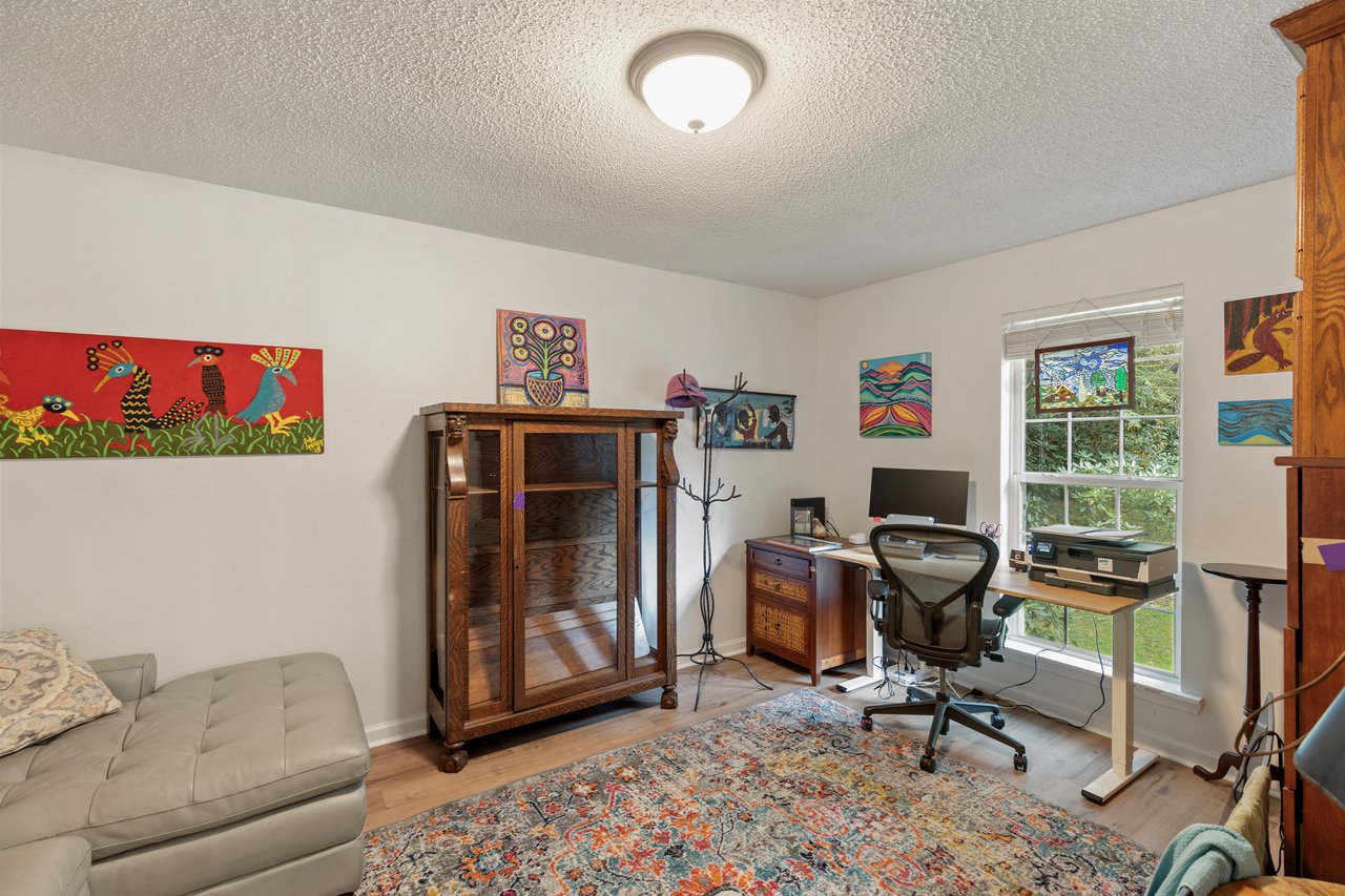 75 Hickory Dr