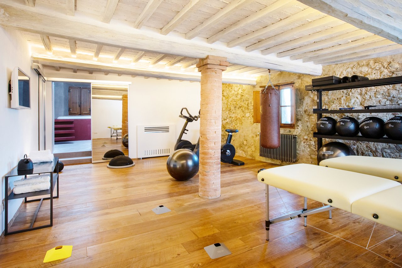 Country Luxury Home For Rent in Valdorcia