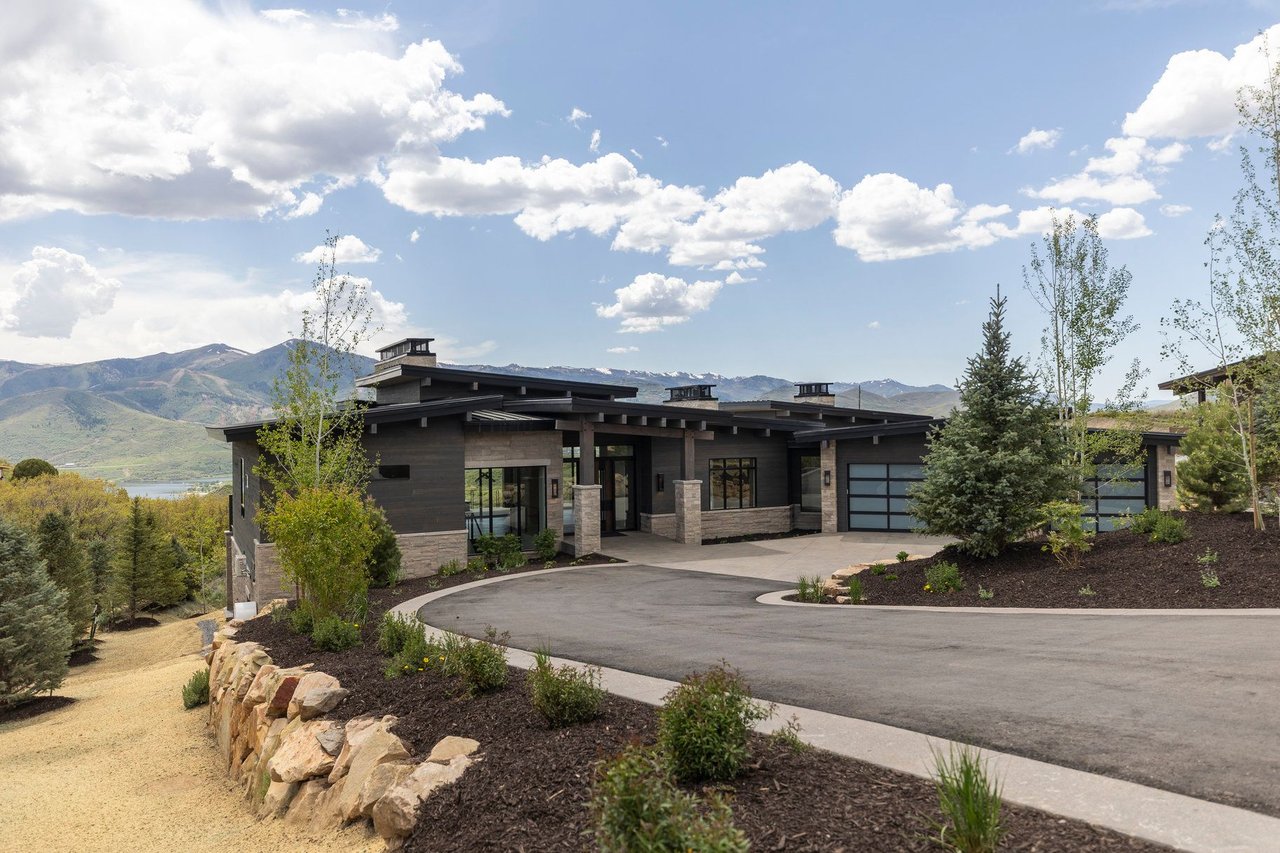 9801 N Uinta Dr