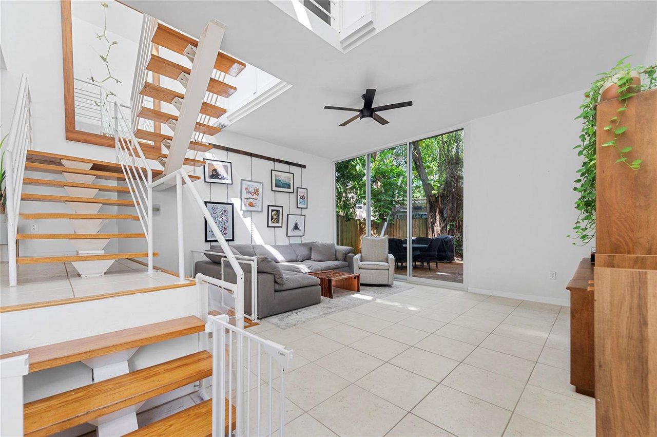 3128 Center Street | Unit 3