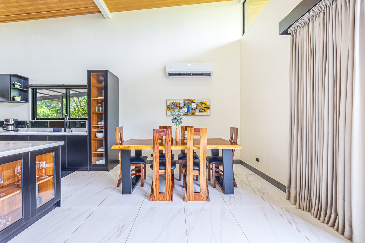 Casa Palma – Brand New Luxury 4BR/4.5BA Home with Stunning Sunset Views in Quepos