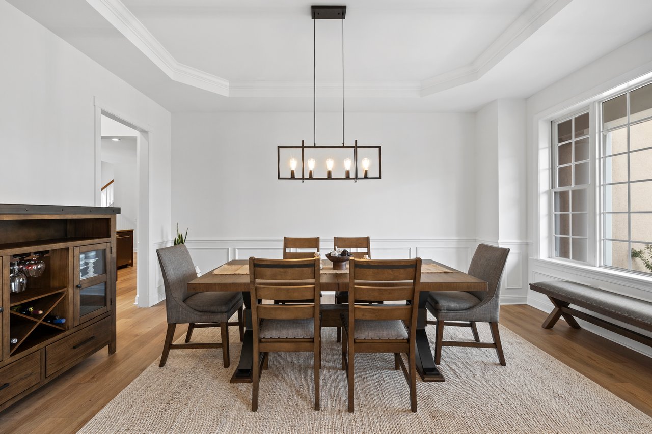 257 Farnsleigh Avenue