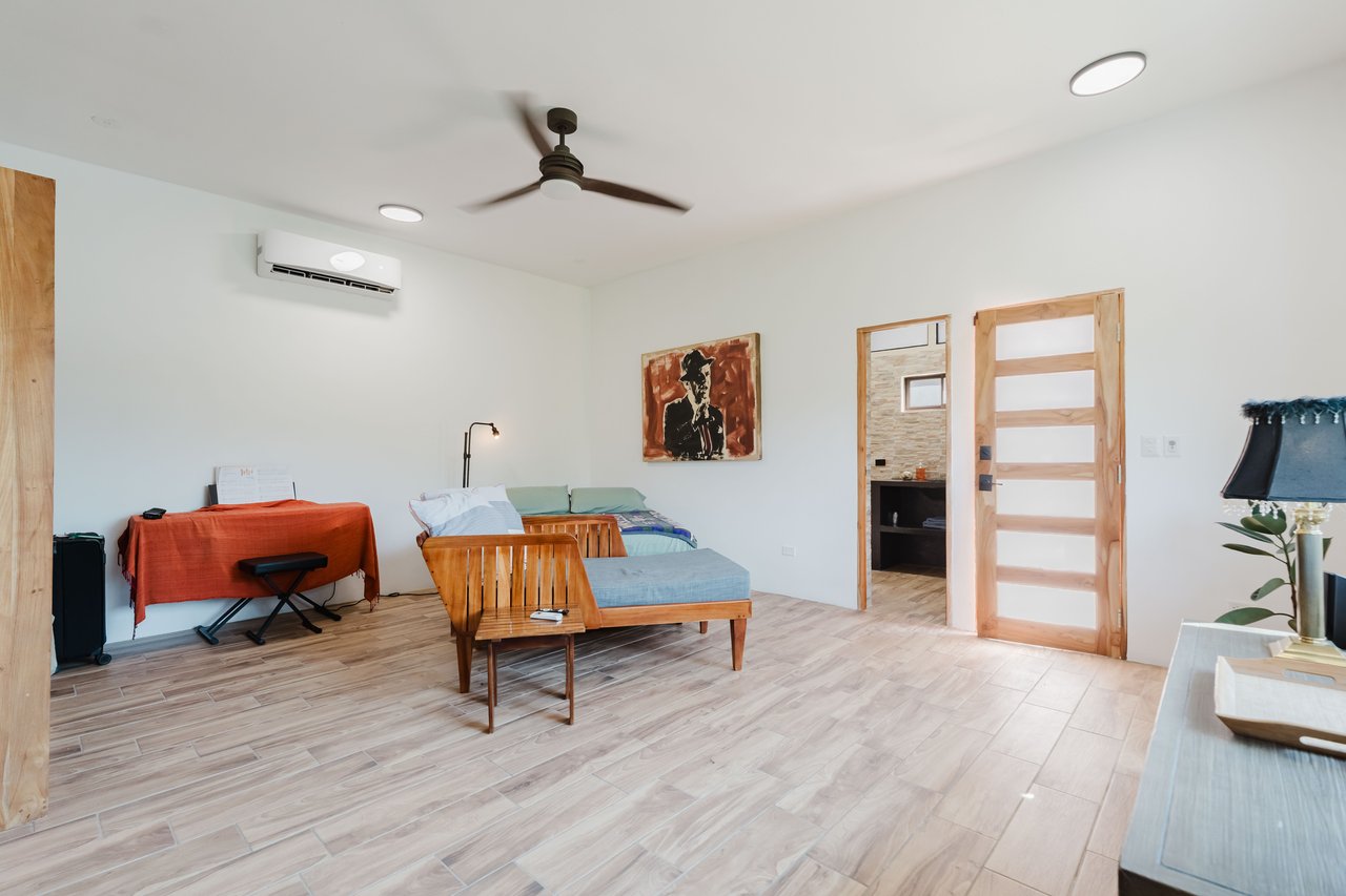 Casa Iguana - Fully Renovated Home Minutes from Marina Pez Vela 