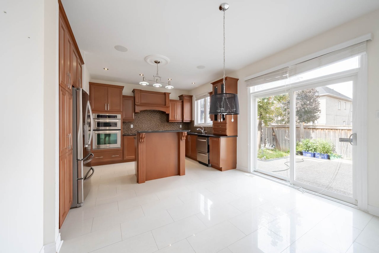 3 Shortreed Grove 