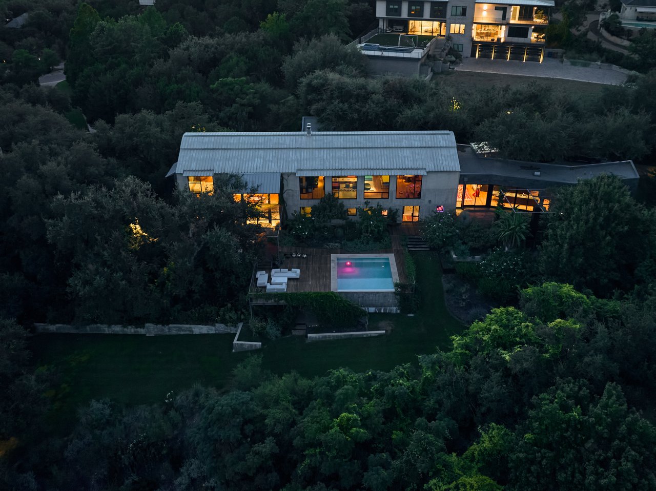 STRATFORD HILLS ARCHITECTURAL LANDMARK