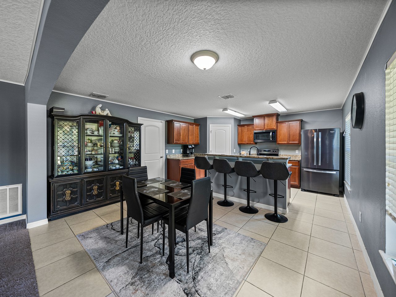 5660 Elsinore Way