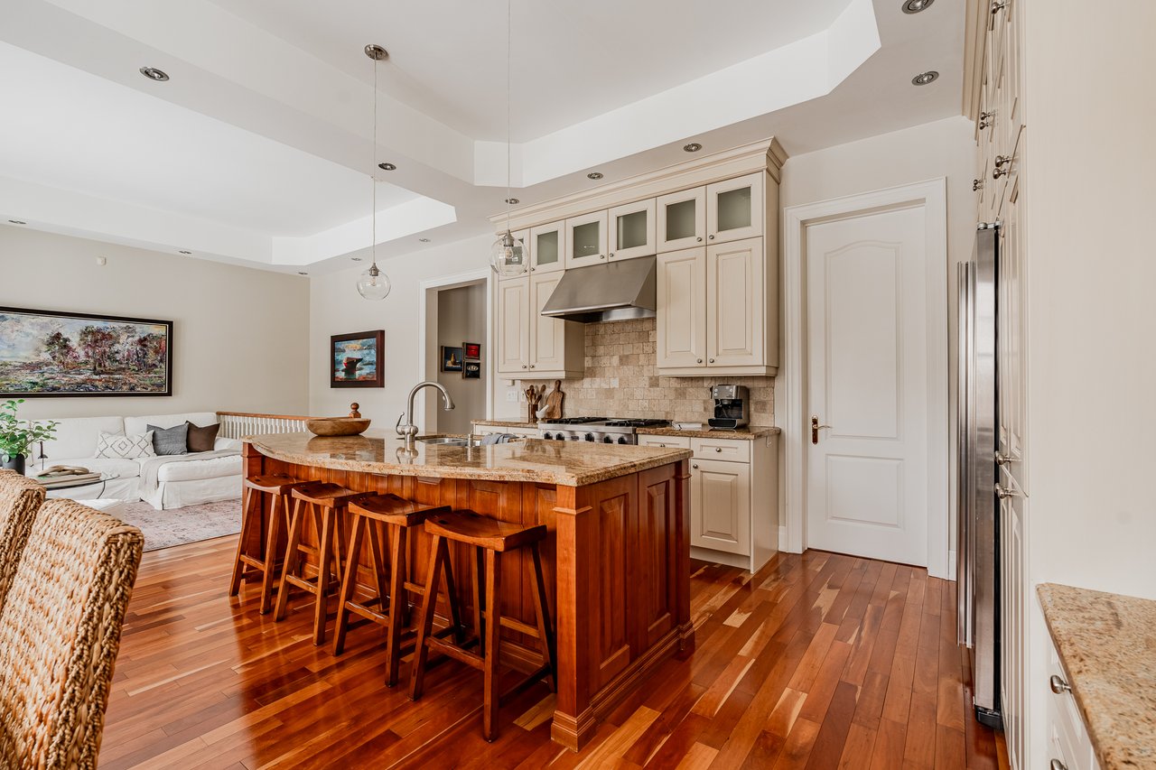 148 Balsam Ave
