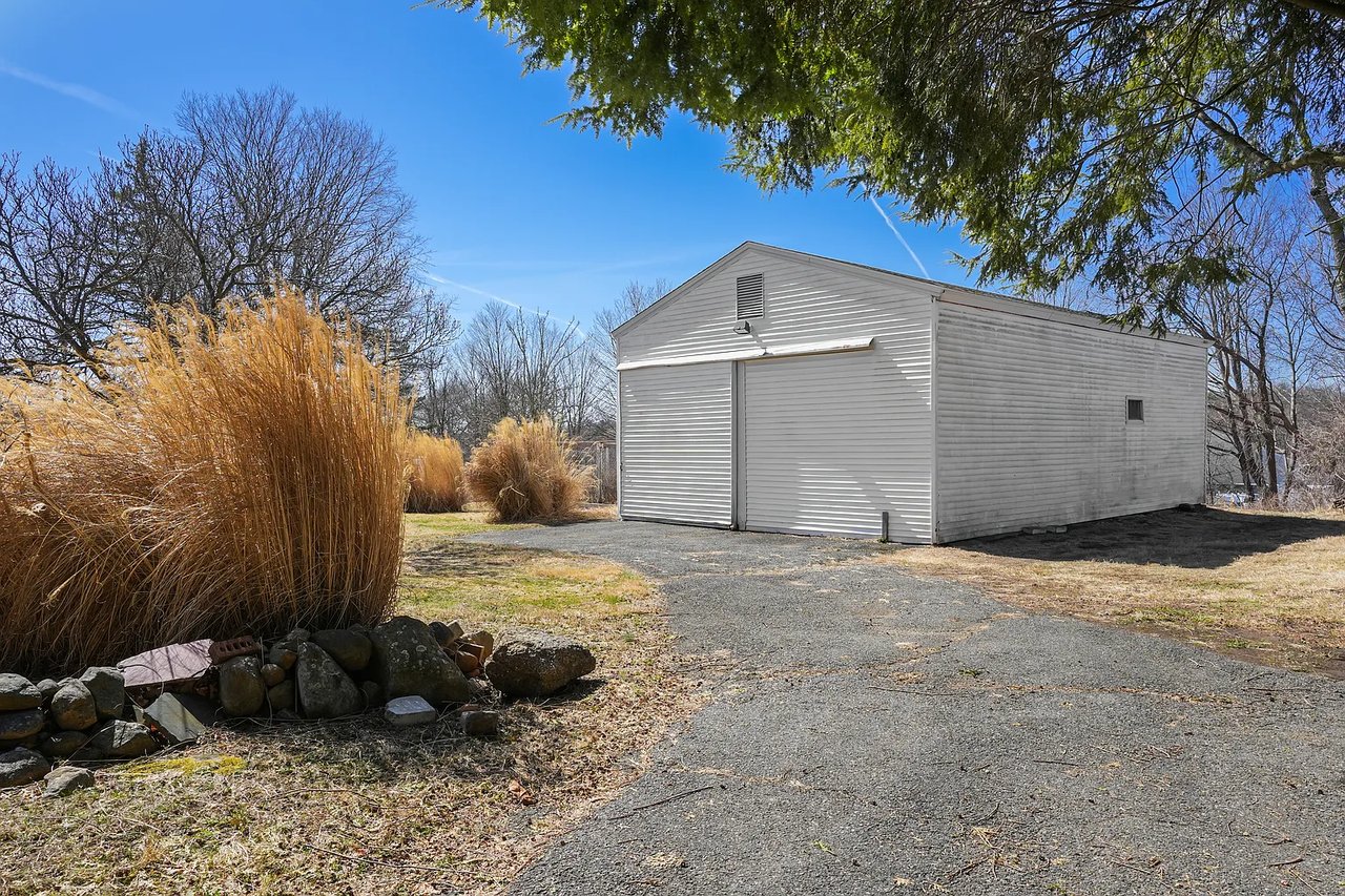 160 Old Hawleyville Rd
