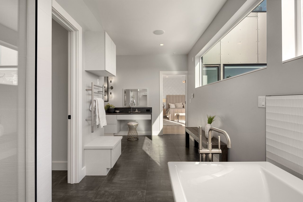 10410 NE 53rd Street