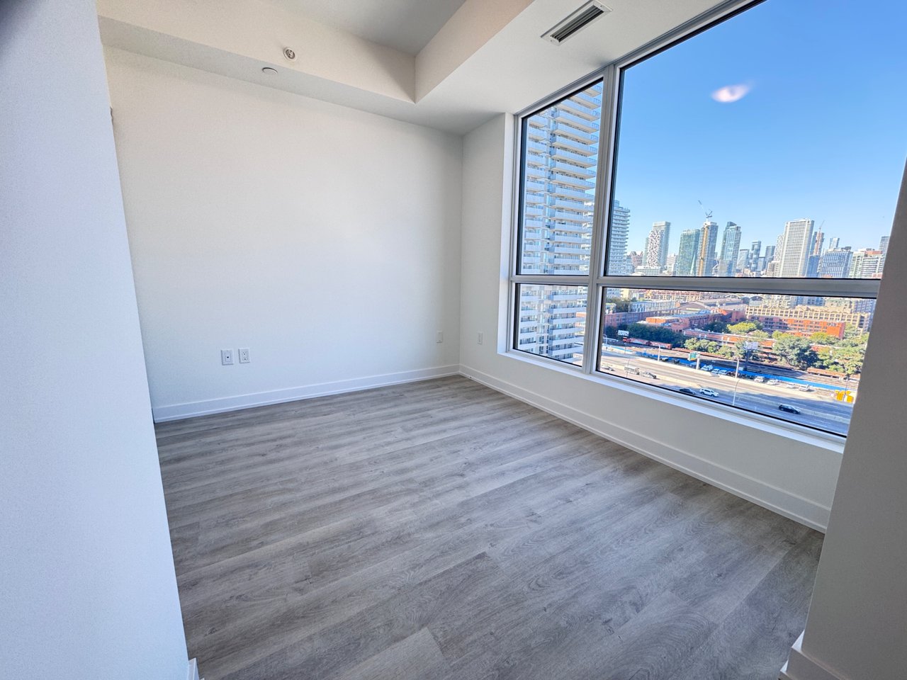 15 Richardson Street Unit: 1504