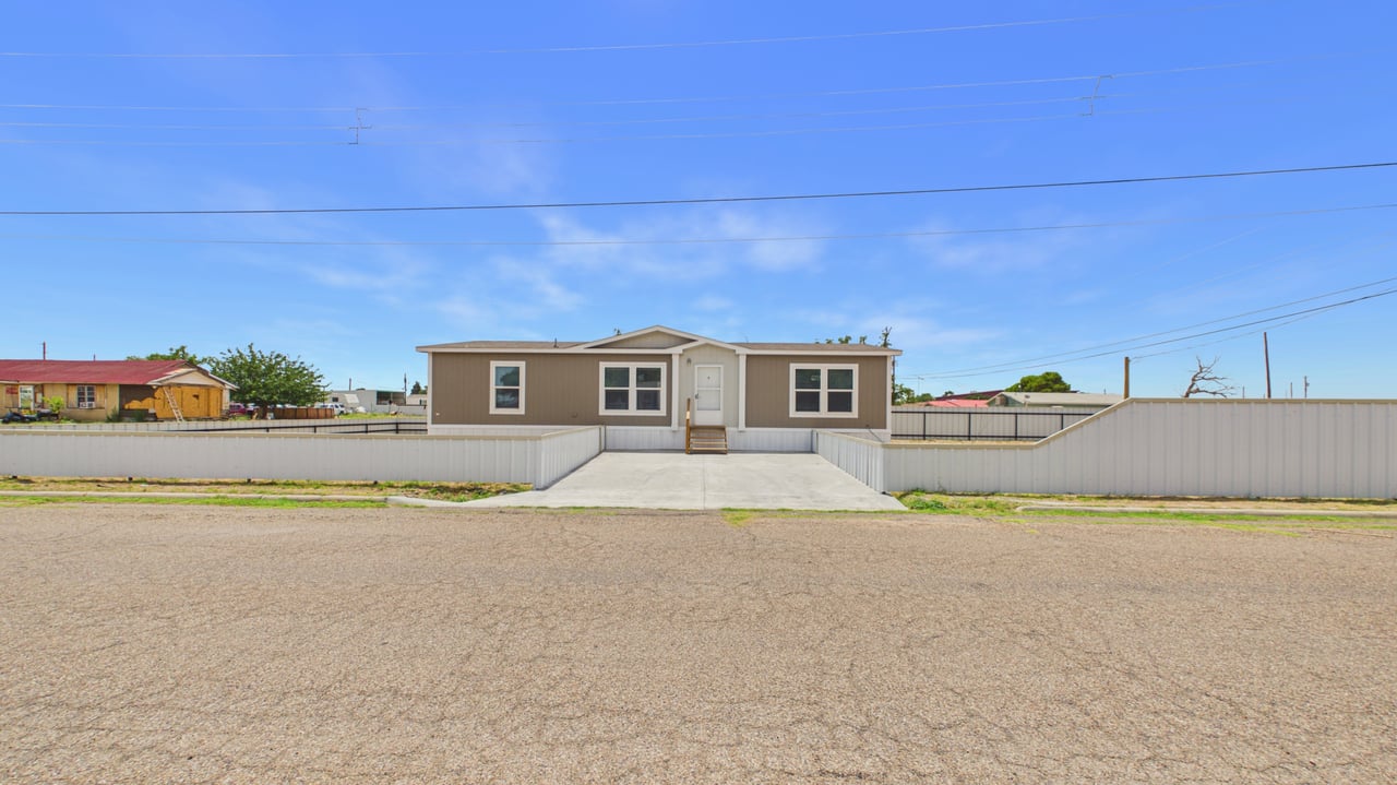 813 N Betty