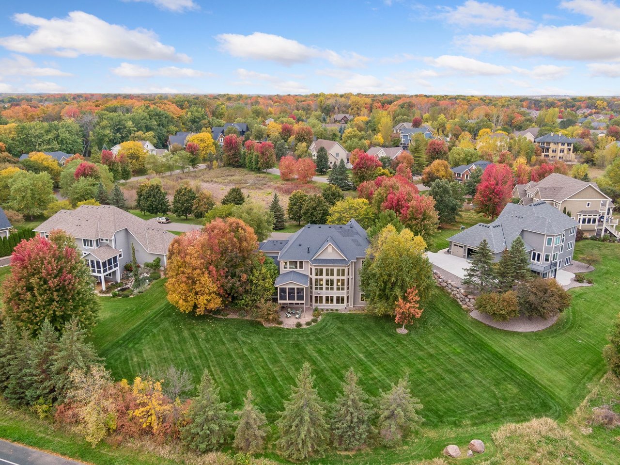 Luxury home in the West Metro Minneapolis area near Wayzata and Lake Minnetonka