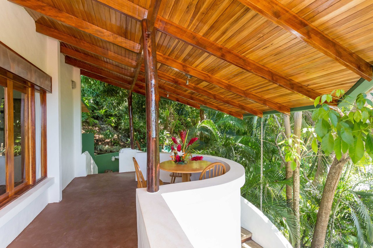 4 Bedroom Ocean View Home in Manuel Antonio, Villa Natura