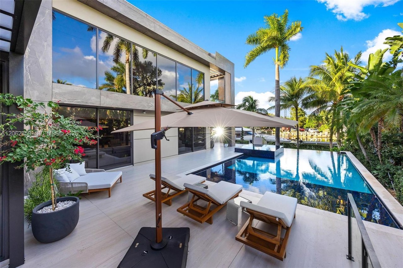  905 Belle Meade Island Dr