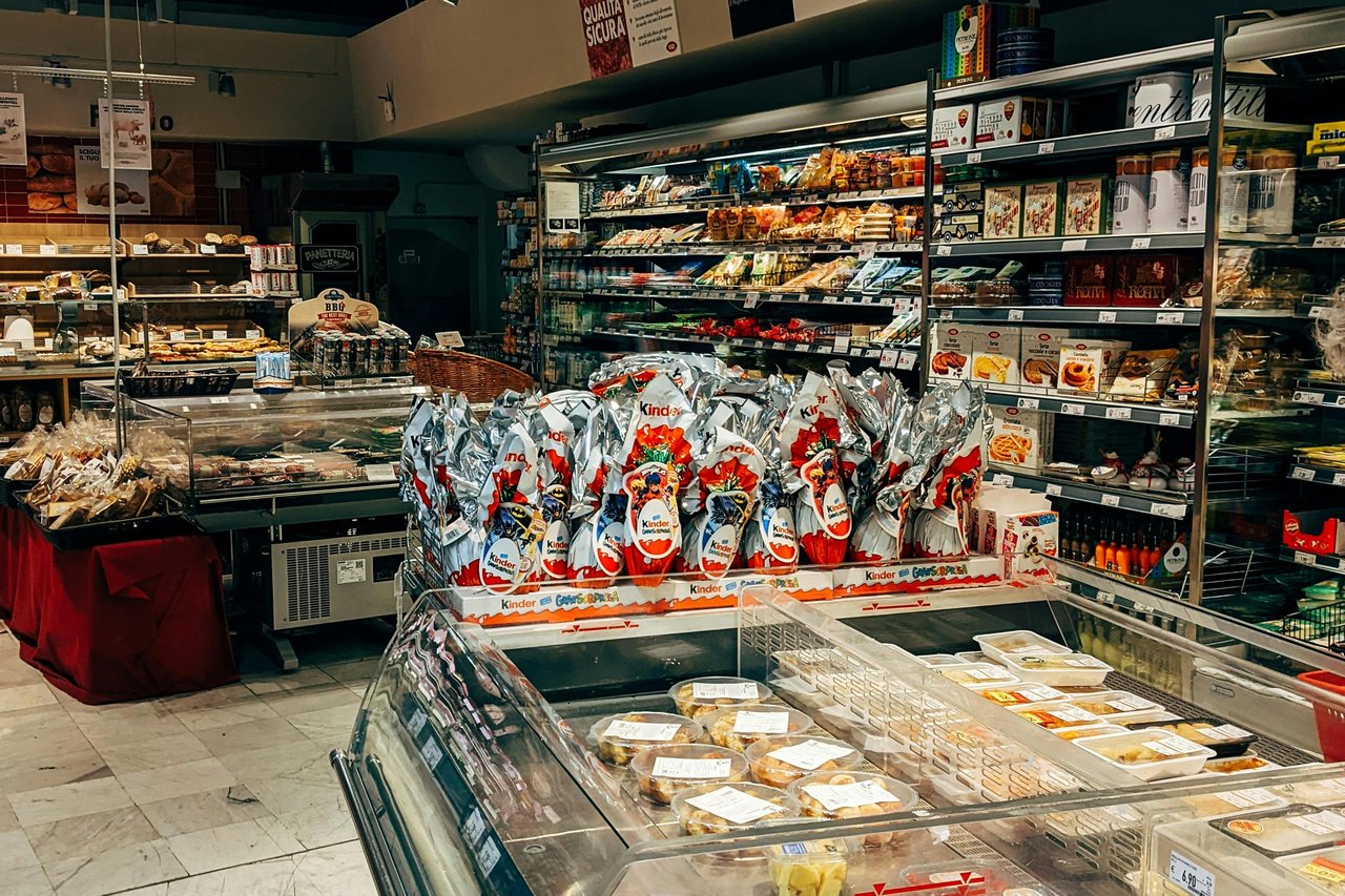 Best Grocery Stores and Markets for a Christmas Feast in San Fernando Valley 2025