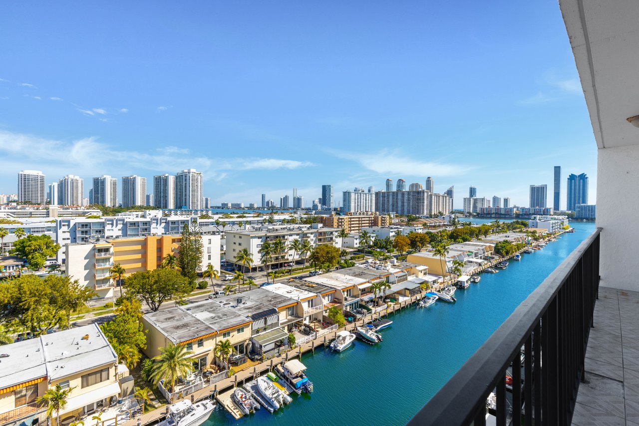 3545 NE 166th St #1004 North Miami Beach