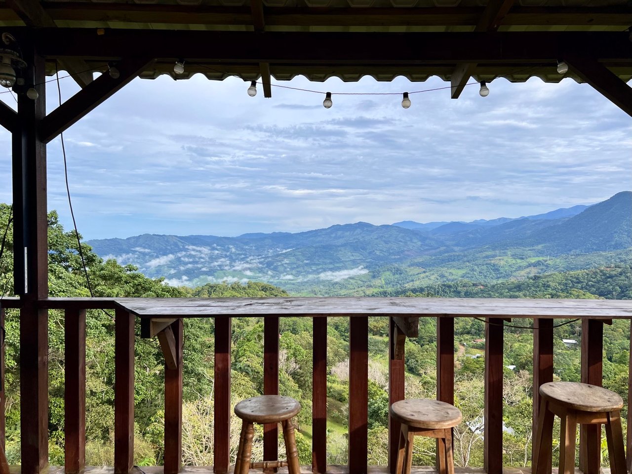 Strategically Located Property with Panoramic Views and Development Potential in Tinamastes