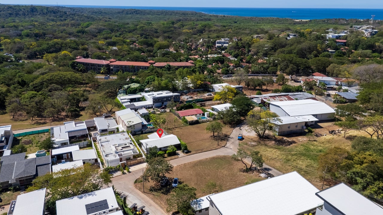 Coastal Tropical Walkable Home, Tamarindo, Guanacaste