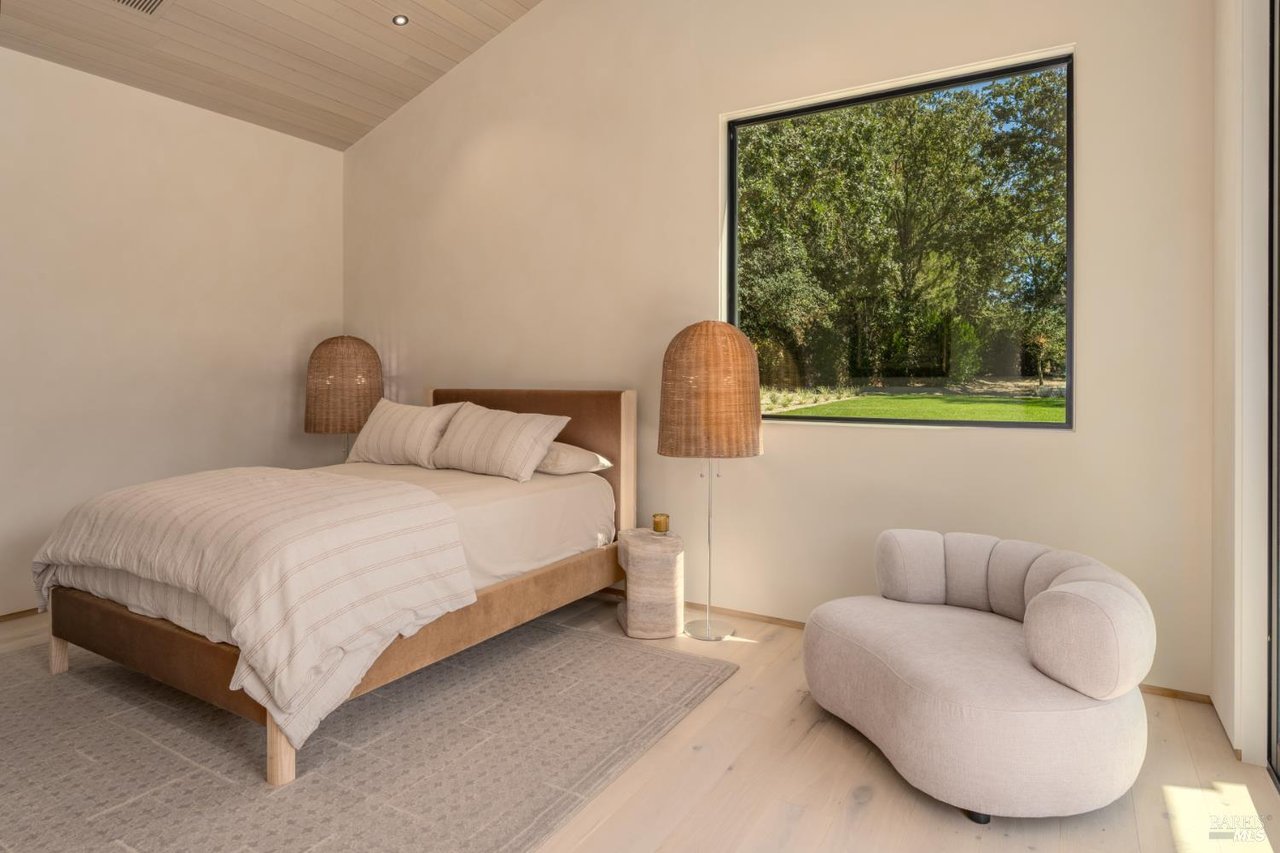 1438 Ridge Valley Road