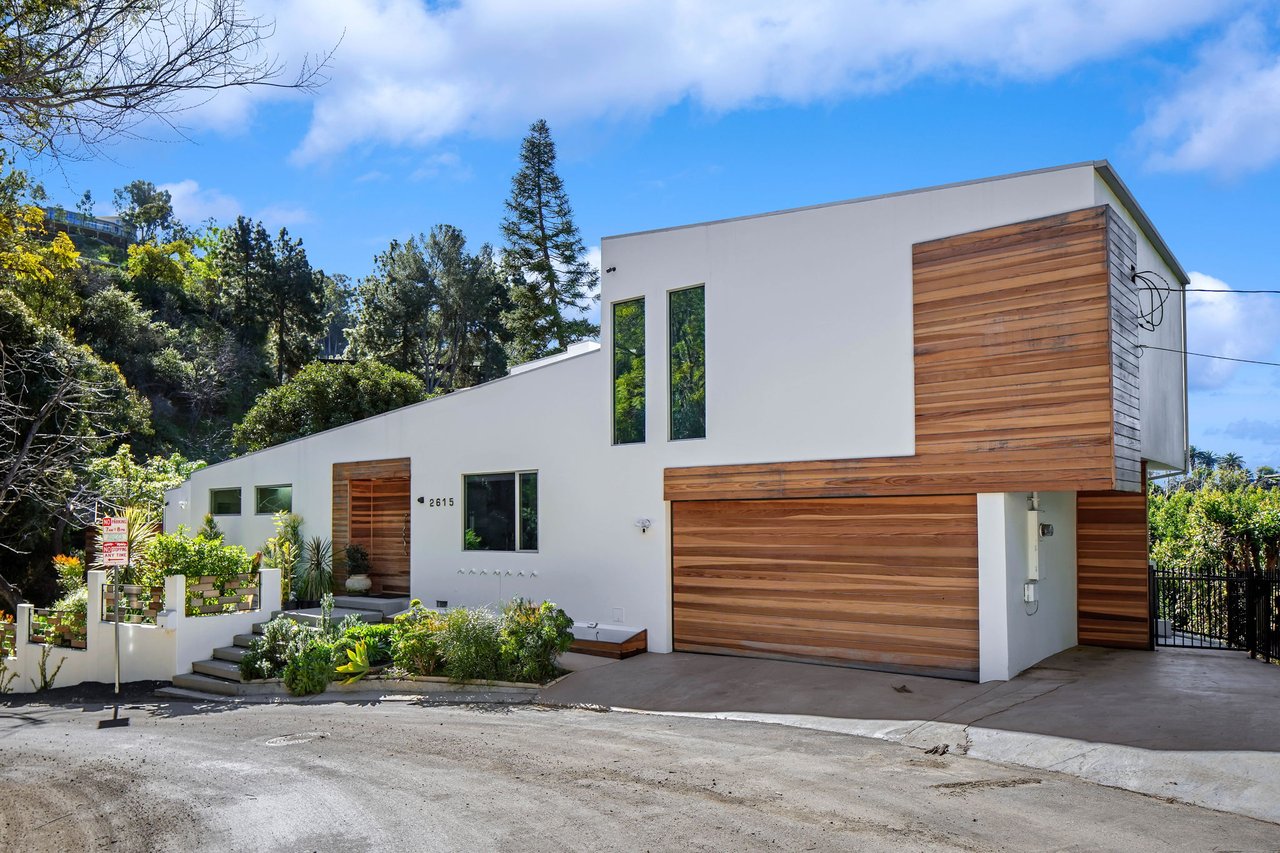 2615 La Cuesta Drive
