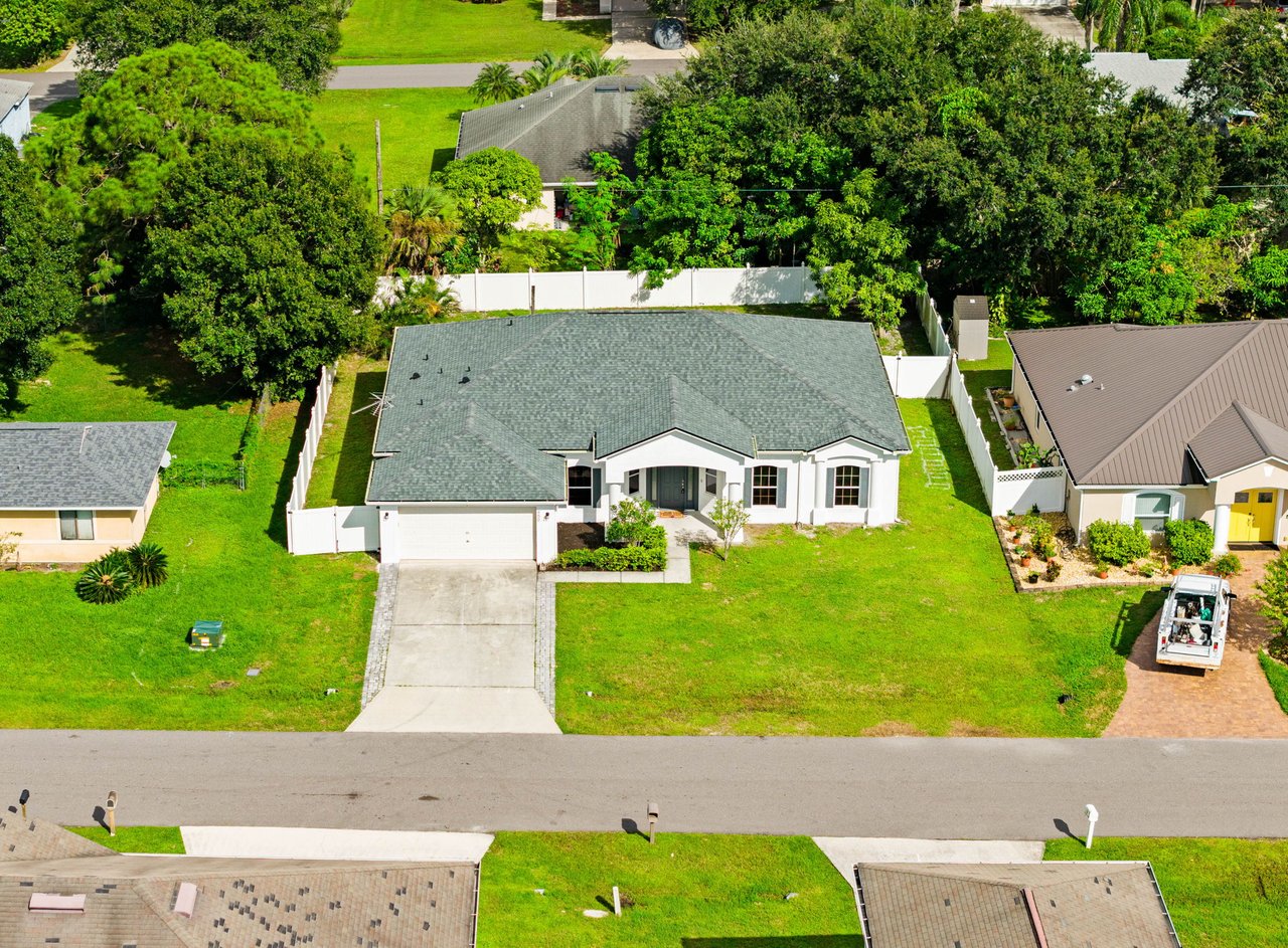 459 Calamondin Avenue NW