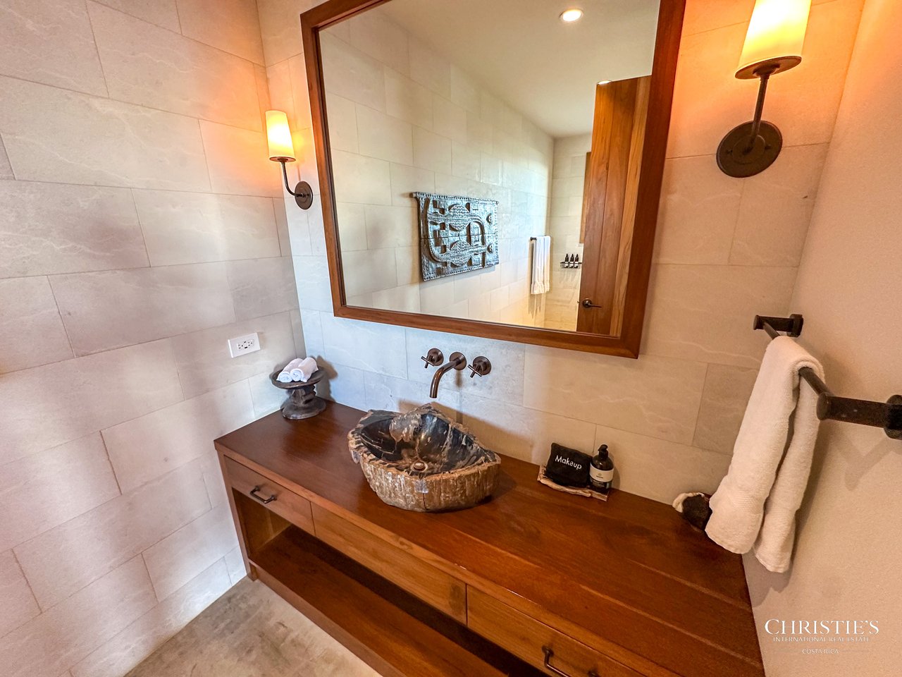 Casa Tres Doces - El Tesoro Development