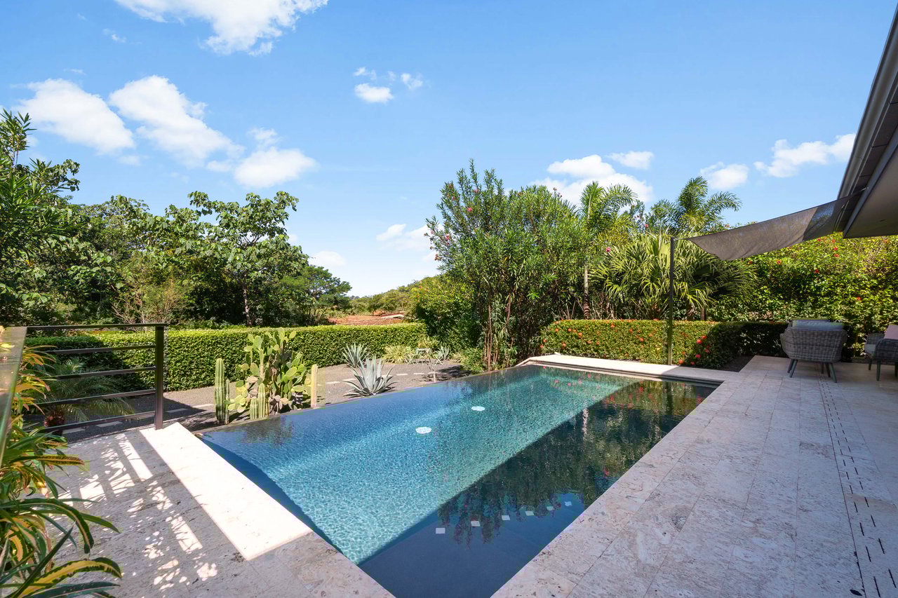 The Haven | Spacious Home + Private Casita in Gated Mar Vista Community